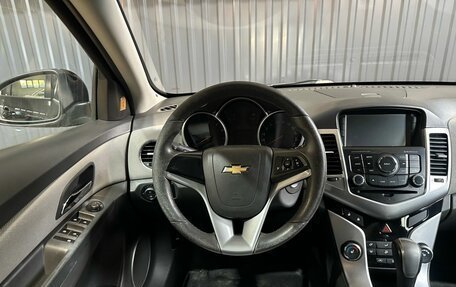 Chevrolet Cruze II, 2010 год, 649 900 рублей, 7 фотография