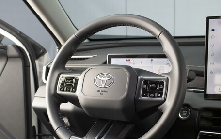 Toyota RAV4, 2026 год, 4 600 000 рублей, 14 фотография