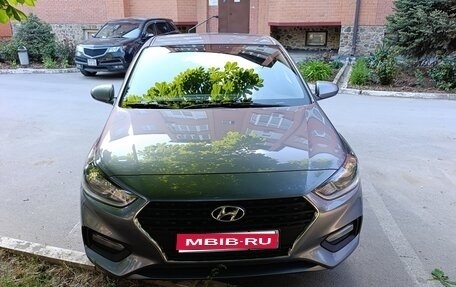Hyundai Solaris II рестайлинг, 2018 год, 1 400 000 рублей, 1 фотография