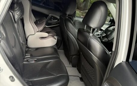 Toyota RAV4, 2011 год, 1 630 000 рублей, 10 фотография