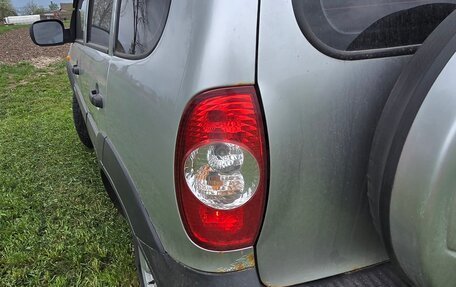 Chevrolet Niva I рестайлинг, 2010 год, 390 000 рублей, 19 фотография
