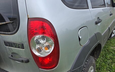 Chevrolet Niva I рестайлинг, 2010 год, 390 000 рублей, 18 фотография