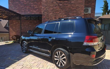 Toyota Land Cruiser 200, 2018 год, 7 100 000 рублей, 3 фотография