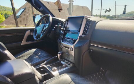 Toyota Land Cruiser 200, 2018 год, 7 100 000 рублей, 10 фотография