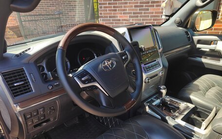Toyota Land Cruiser 200, 2018 год, 7 100 000 рублей, 8 фотография