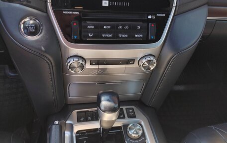 Toyota Land Cruiser 200, 2018 год, 7 100 000 рублей, 11 фотография