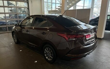 Hyundai Solaris II рестайлинг, 2022 год, 1 915 000 рублей, 5 фотография