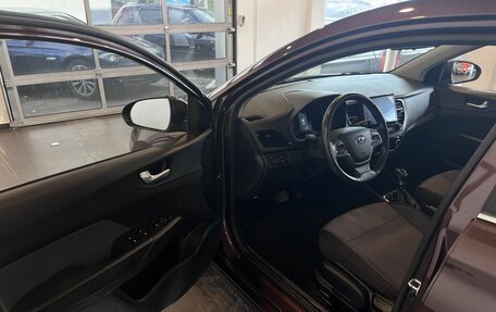 Hyundai Solaris II рестайлинг, 2022 год, 1 915 000 рублей, 21 фотография