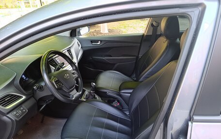Hyundai Solaris II рестайлинг, 2018 год, 1 400 000 рублей, 11 фотография