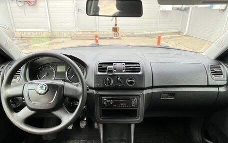 Skoda Fabia II, 2011 год, 450 000 рублей, 7 фотография