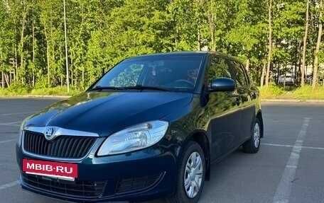Skoda Fabia II, 2011 год, 450 000 рублей, 3 фотография