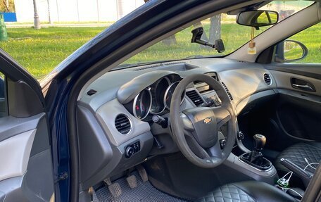 Chevrolet Cruze II, 2010 год, 460 000 рублей, 14 фотография