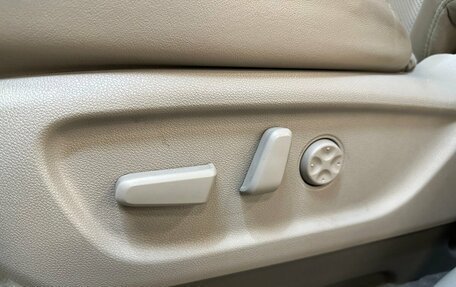 KIA Carnival III, 2016 год, 2 399 000 рублей, 13 фотография