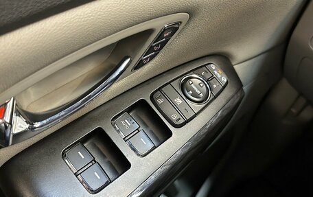 KIA Carnival III, 2016 год, 2 399 000 рублей, 12 фотография