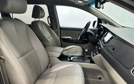 KIA Carnival III, 2016 год, 2 399 000 рублей, 16 фотография
