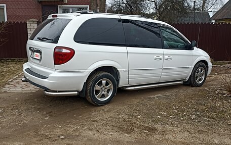 Chrysler Town & Country IV, 2004 год, 910 000 рублей, 1 фотография