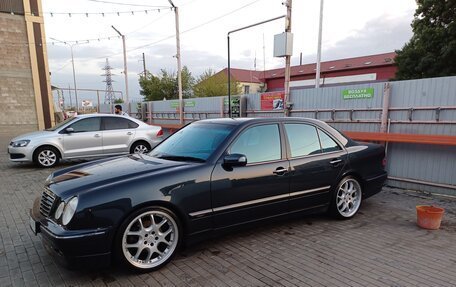 Mercedes-Benz E-Класс, 2000 год, 2 000 000 рублей, 9 фотография