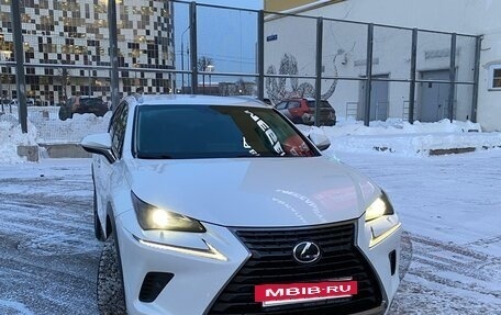 Lexus NX I, 2017 год, 2 800 000 рублей, 16 фотография