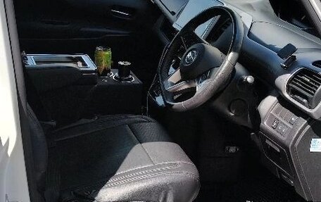 Nissan Serena IV, 2019 год, 3 000 000 рублей, 10 фотография