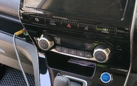 Nissan Serena IV, 2019 год, 3 000 000 рублей, 14 фотография