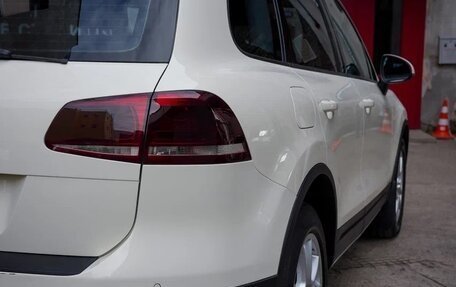 Volkswagen Touareg III, 2010 год, 1 800 000 рублей, 16 фотография