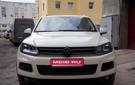 Volkswagen Touareg III, 2010 год, 1 800 000 рублей, 18 фотография