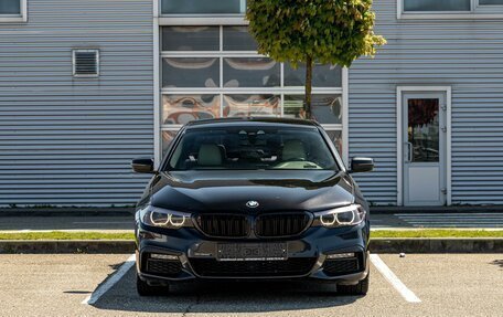 BMW 5 серия, 2019 год, 3 995 000 рублей, 2 фотография