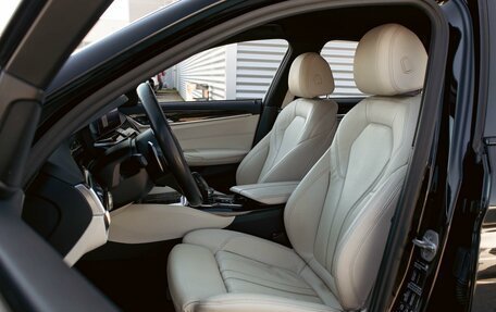 BMW 5 серия, 2019 год, 3 995 000 рублей, 17 фотография