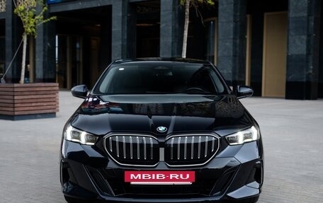 BMW 5 серия, 2024 год, 7 199 999 рублей, 3 фотография