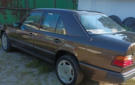 Mercedes-Benz W124, 1987 год, 3 900 000 рублей, 2 фотография