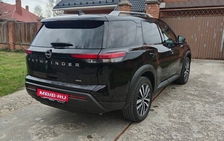 Nissan Pathfinder, 2021 год, 4 400 000 рублей, 2 фотография