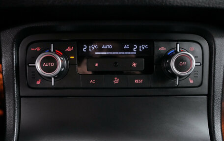 Volkswagen Touareg III, 2010 год, 1 734 000 рублей, 15 фотография