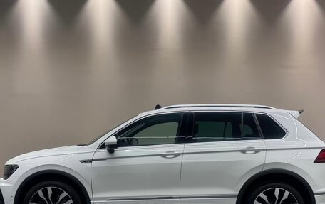 Volkswagen Tiguan II, 2020 год, 2 849 000 рублей, 4 фотография