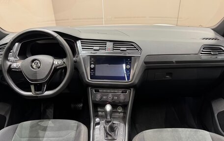 Volkswagen Tiguan II, 2020 год, 2 849 000 рублей, 6 фотография