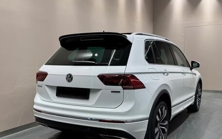 Volkswagen Tiguan II, 2020 год, 2 849 000 рублей, 3 фотография