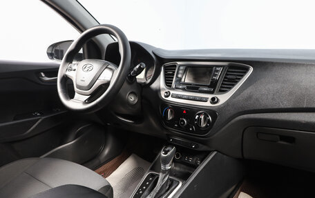 Hyundai Solaris II рестайлинг, 2017 год, 979 000 рублей, 10 фотография