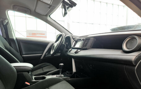 Toyota RAV4, 2016 год, 2 350 000 рублей, 13 фотография