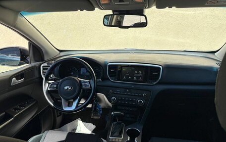KIA Sportage IV рестайлинг, 2019 год, 1 900 000 рублей, 10 фотография