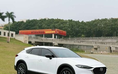 Mazda CX-4, 2021 год, 2 100 000 рублей, 2 фотография