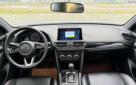 Mazda CX-4, 2021 год, 2 100 000 рублей, 8 фотография