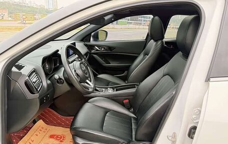 Mazda CX-4, 2021 год, 2 100 000 рублей, 10 фотография