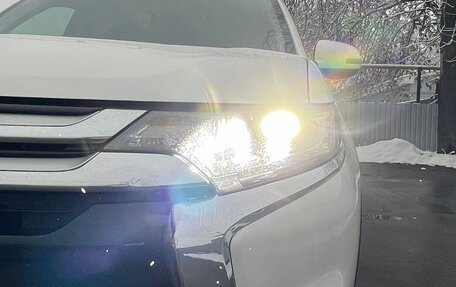 Mitsubishi Outlander III рестайлинг 3, 2015 год, 1 650 000 рублей, 17 фотография