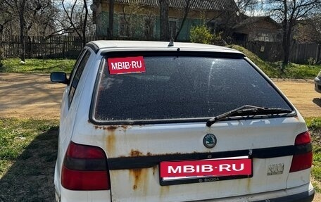 Skoda Felicia I рестайлинг, 2001 год, 100 000 рублей, 3 фотография