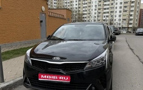 KIA Rio IV, 2021 год, 1 710 000 рублей, 1 фотография