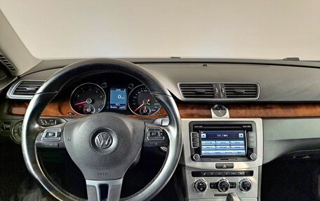Volkswagen Passat B7, 2011 год, 899 000 рублей, 12 фотография
