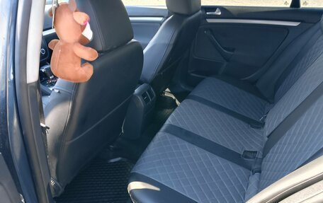 Volkswagen Jetta VI, 2010 год, 870 000 рублей, 19 фотография