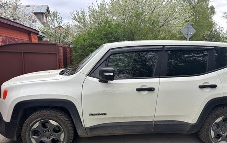 Jeep Renegade I рестайлинг, 2017 год, 2 100 000 рублей, 4 фотография