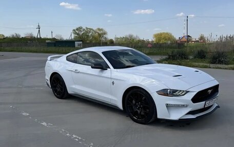 Ford Mustang VI рестайлинг, 2020 год, 3 900 000 рублей, 2 фотография
