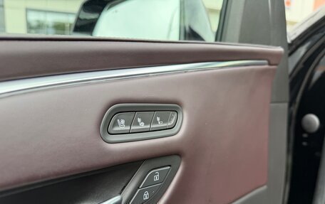 Cadillac Escalade V, 2022 год, 10 700 000 рублей, 15 фотография