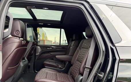 Cadillac Escalade V, 2022 год, 10 700 000 рублей, 20 фотография